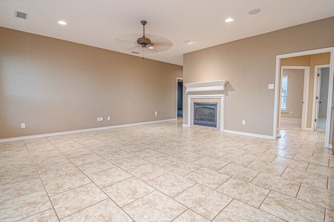 Building Photo - 5513 Rio Grande Ave