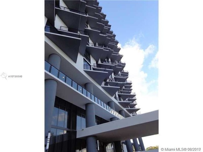 Foto del edificio - 5300 Paseo Blvd