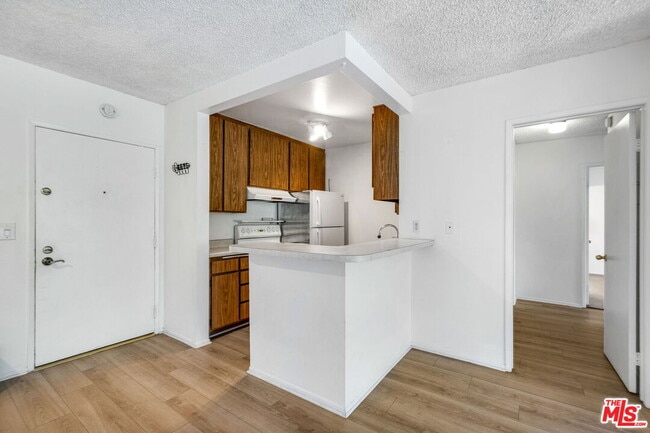 Building Photo - 7742 Redlands St