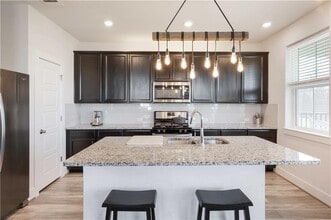 Building Photo - 7500 Burnham Pl