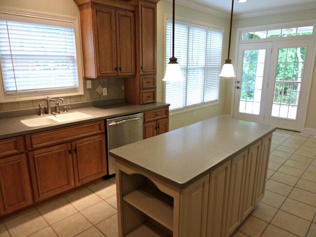 Foto del edificio - 10300 Laurel Pointe Lane