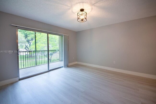 Foto del edificio - 1200 SW 137th Ave