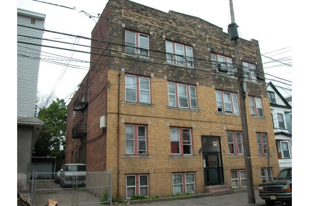 Foto del edificio - 324 Hamilton Ave