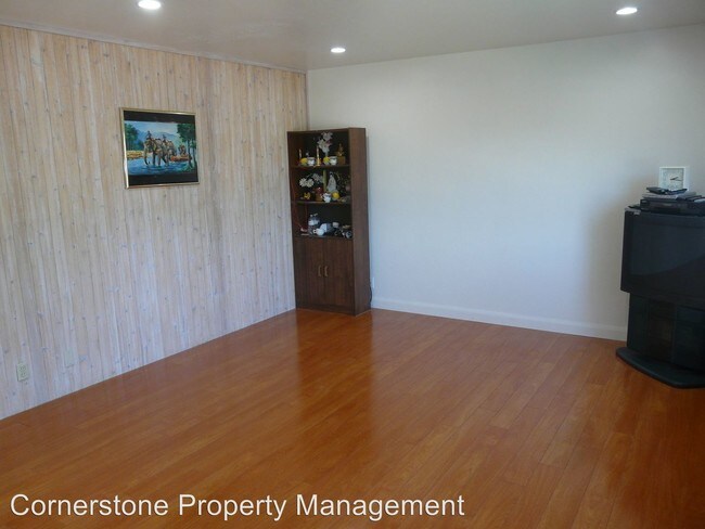 Building Photo - 3 br, 2 bath House - 1319 Poppy Way