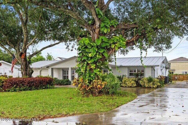 Foto del edificio - 3324 Sunrise Blvd
