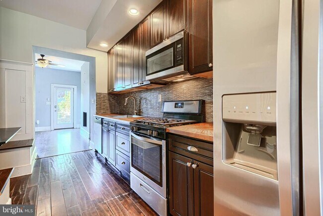 Foto del edificio - 3528 Hickory Ave