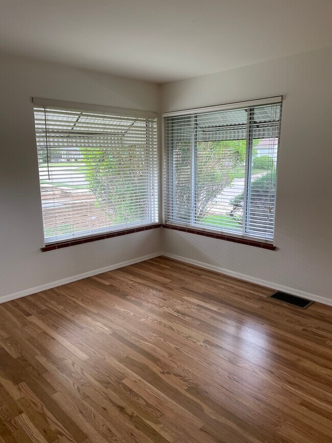 Foto del edificio - 3218 S Holly St