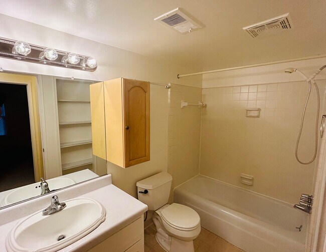 Baño - 3234 Bolgos Cir