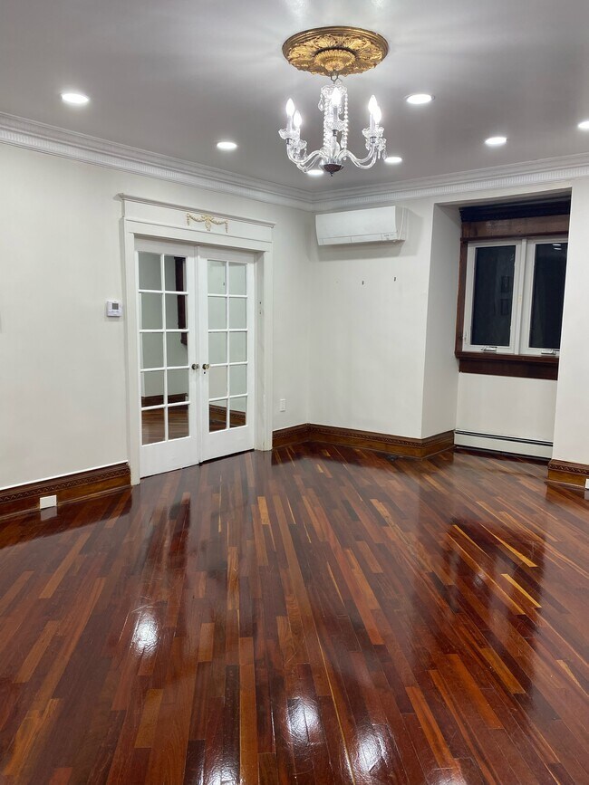 Foto del edificio - 1820 E 19th St