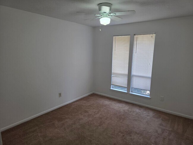 Foto del edificio - 2603 Shady Bayou Ln
