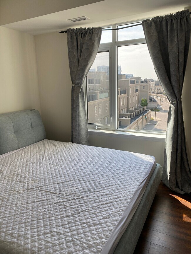 bed room 1 - 151 Upper Duke Cres