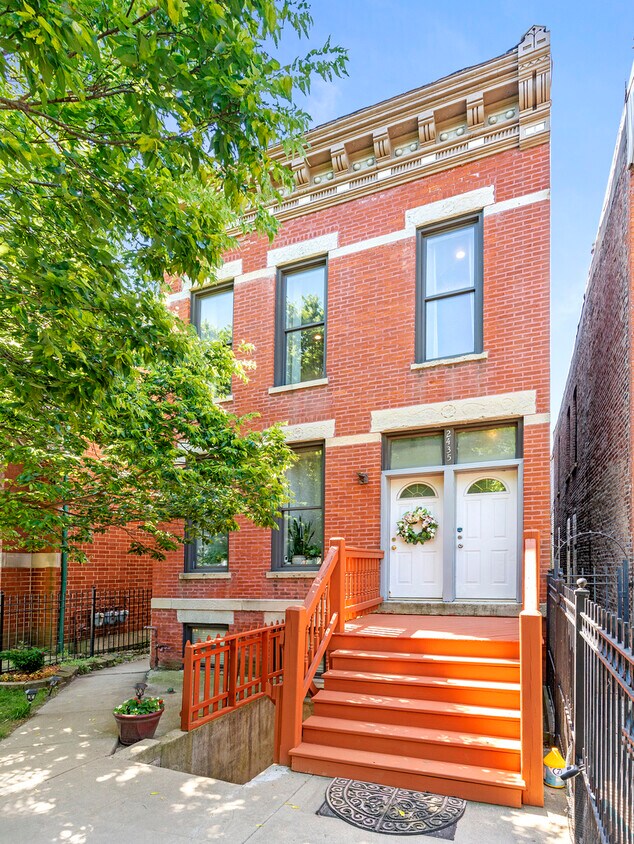 2435 W Lexington St Unit 3, Chicago, IL 60612 Apartment for Rent in Chicago, IL