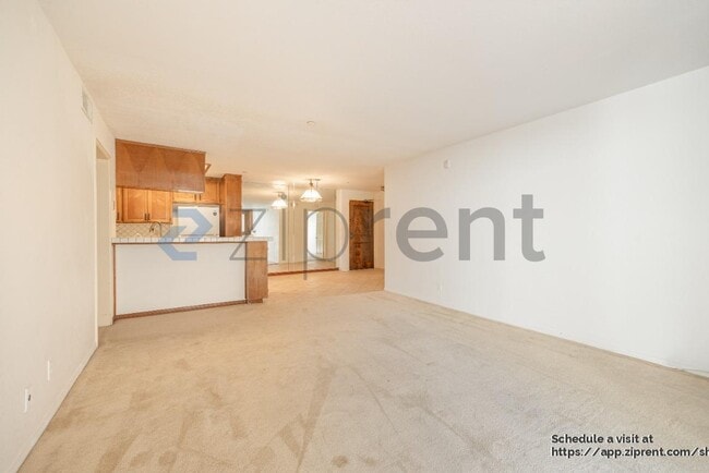 Building Photo - 750 State St