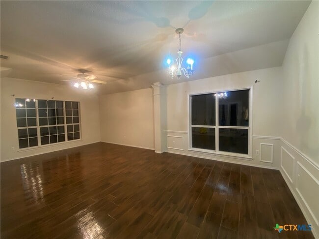 Building Photo - 2128 Modoc Dr