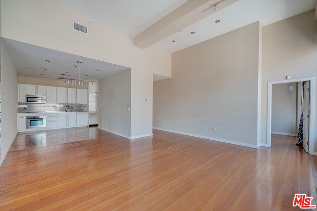 Foto del edificio - 257 S Spring St