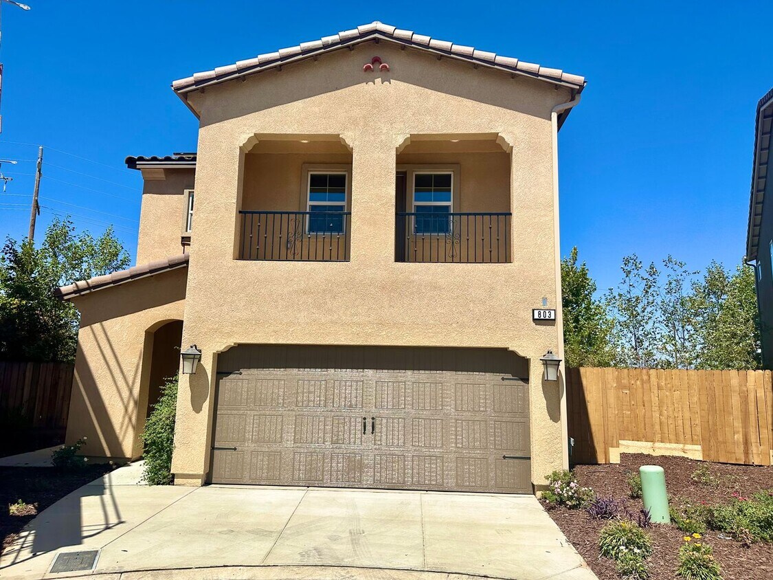Primary Photo - Newly Built 3/2.5 Bonadelle Home in Rivers...