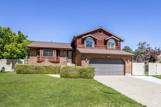 Building Photo - 3325 N 2550 E