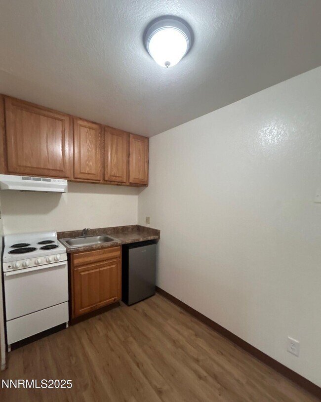 Foto del edificio - 2450 Lymbery St