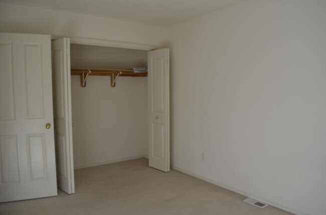 Building Photo - 2924 Red Currant Cir