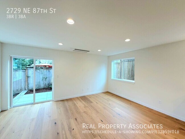 Foto del edificio - 2729 NE 87th St