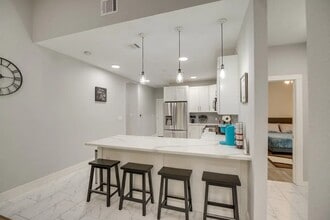 Building Photo - 3523 Bain St