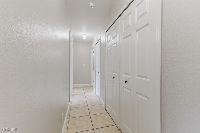 Building Photo - 152 NW 6th Ave