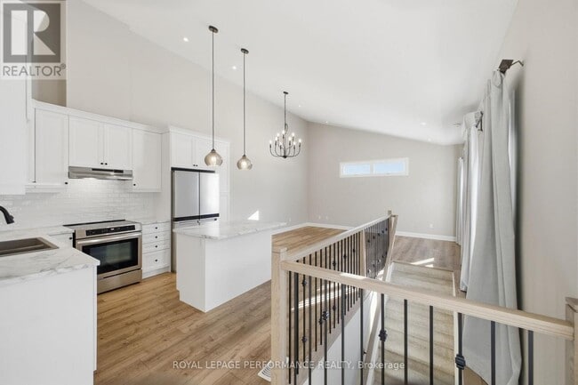 Building Photo - 503 MOONLIGHT Dr