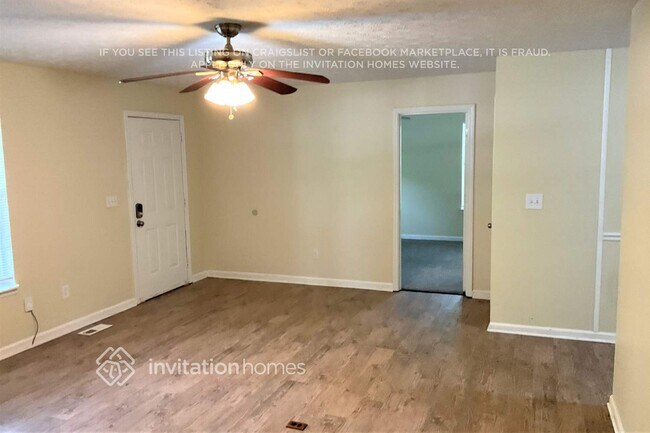 Building Photo - 15 Tracey Ln