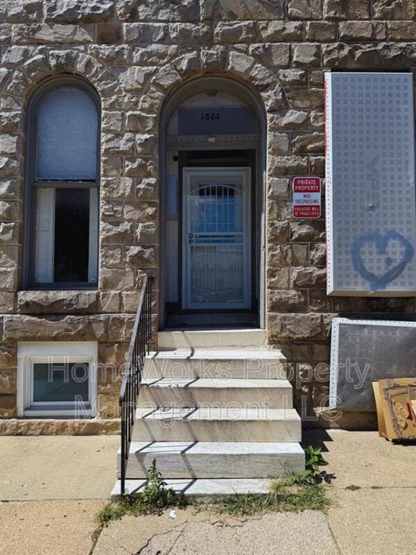 Building Photo - 1824 St Paul St