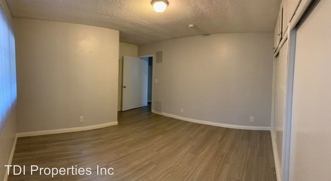 Building Photo - 921 N Eucalyptus Ave