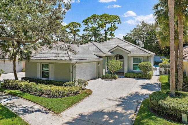 Photo - 188 S Hampton Dr House