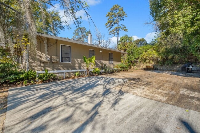 Foto del edificio - Charming Midtown Tallahassee Duplex