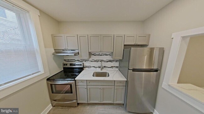 Foto del edificio - 1939 N Myrtlewood St
