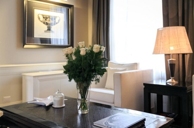 Foto del edificio - 1020 S Flower St