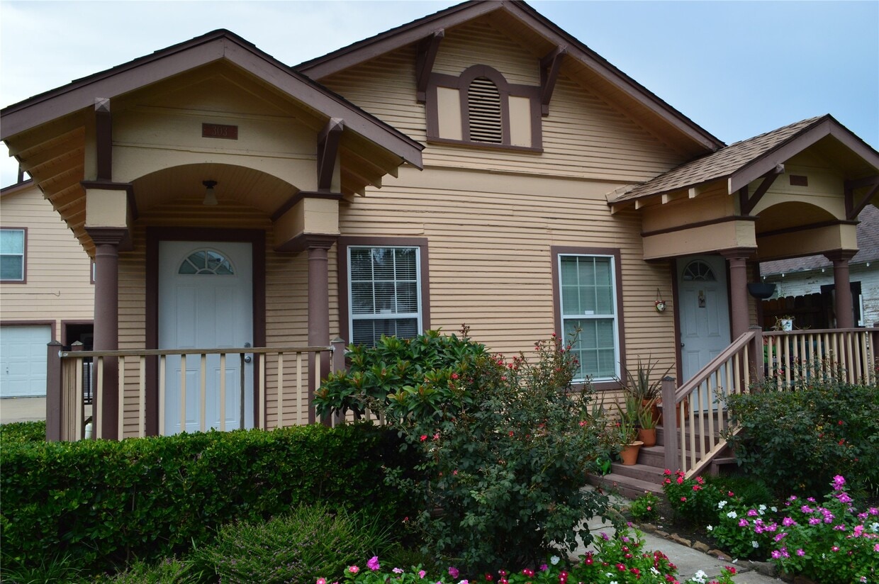 Primary Photo - 303 Vincent St