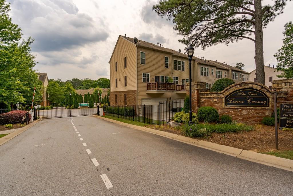 Gated entrance. - 2289 Limehurst Dr