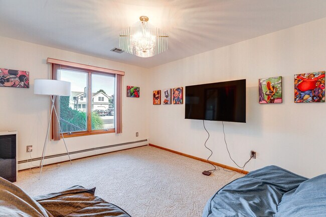 Foto del edificio - 31 Diane Dr