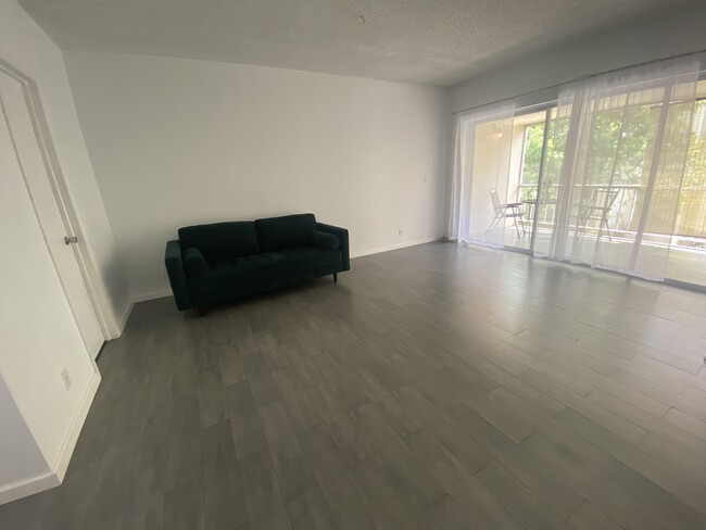 Foto del edificio - 638 NW 13th St