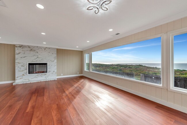 Foto del edificio - FANTASTIC CALIFORNIA COASTAL DREAM! 5 Bed/...