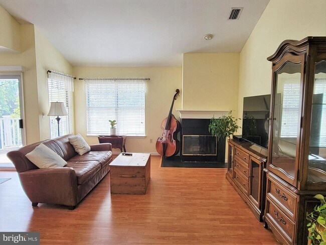 Foto del edificio - 5620 Willoughby Newton Dr