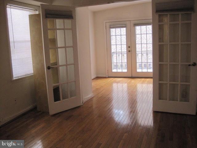 Building Photo - 627 S 19th St