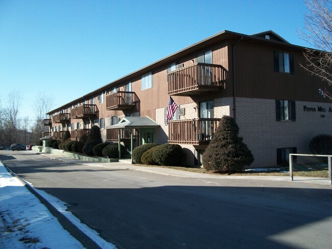 Exterior Entrance - 730 S Saginaw St