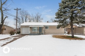 Building Photo - 10709 Spring Garden Dr