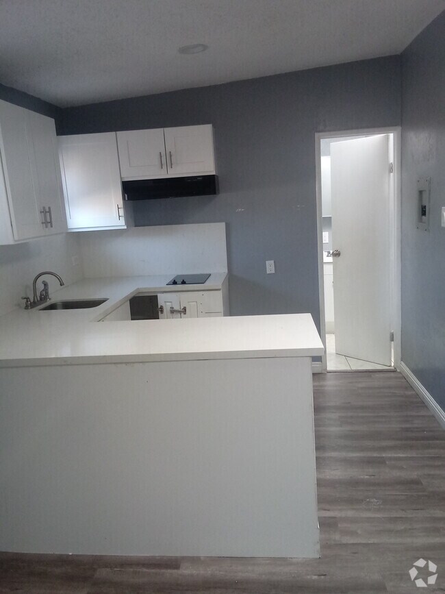 Centinela Heights Apartments under 1,500 Inglewood, CA 1 Rentals