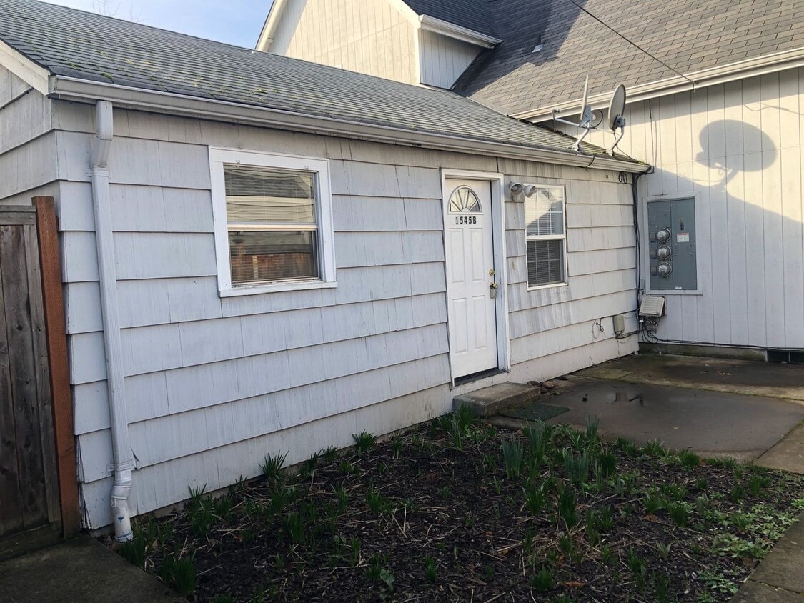 Cute 1 bedroom apartment in a great neighborhood! - Cute 1 bedroom apartment in a great neighborhood!