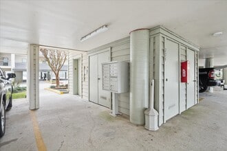 Building Photo - 18809 Egret Bay Blvd