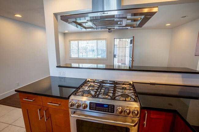 Foto del edificio - 4120 Kansas St