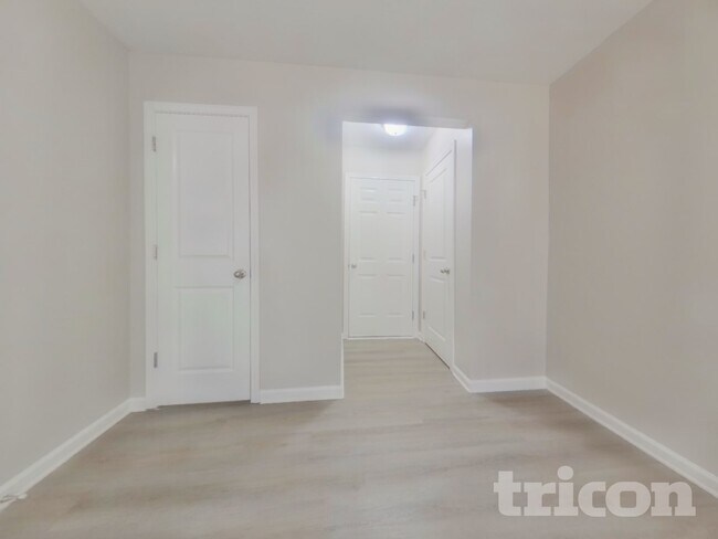 Foto del edificio - 344 Longfellows Ln