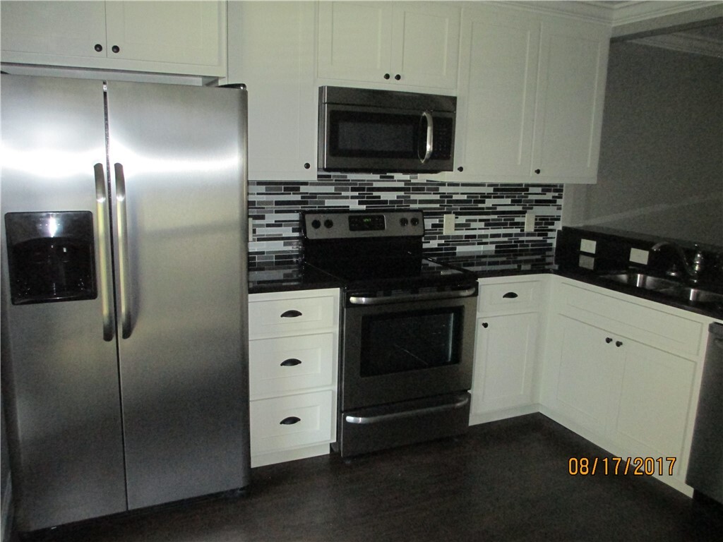 Primary Photo - 106 Sunset Ave