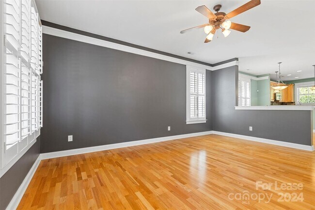 Foto del edificio - 10137 Caldwell Forest Dr